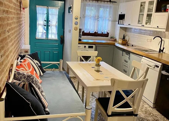 Dom wakacyjny Urbana - *