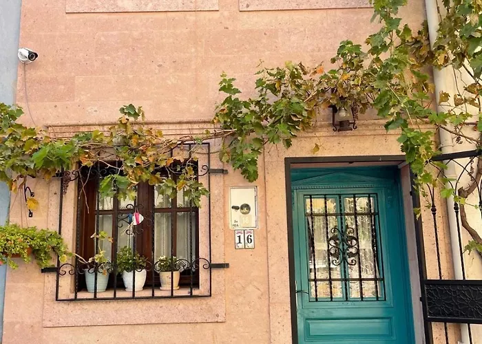 Hébergement de vacances Urbana - *